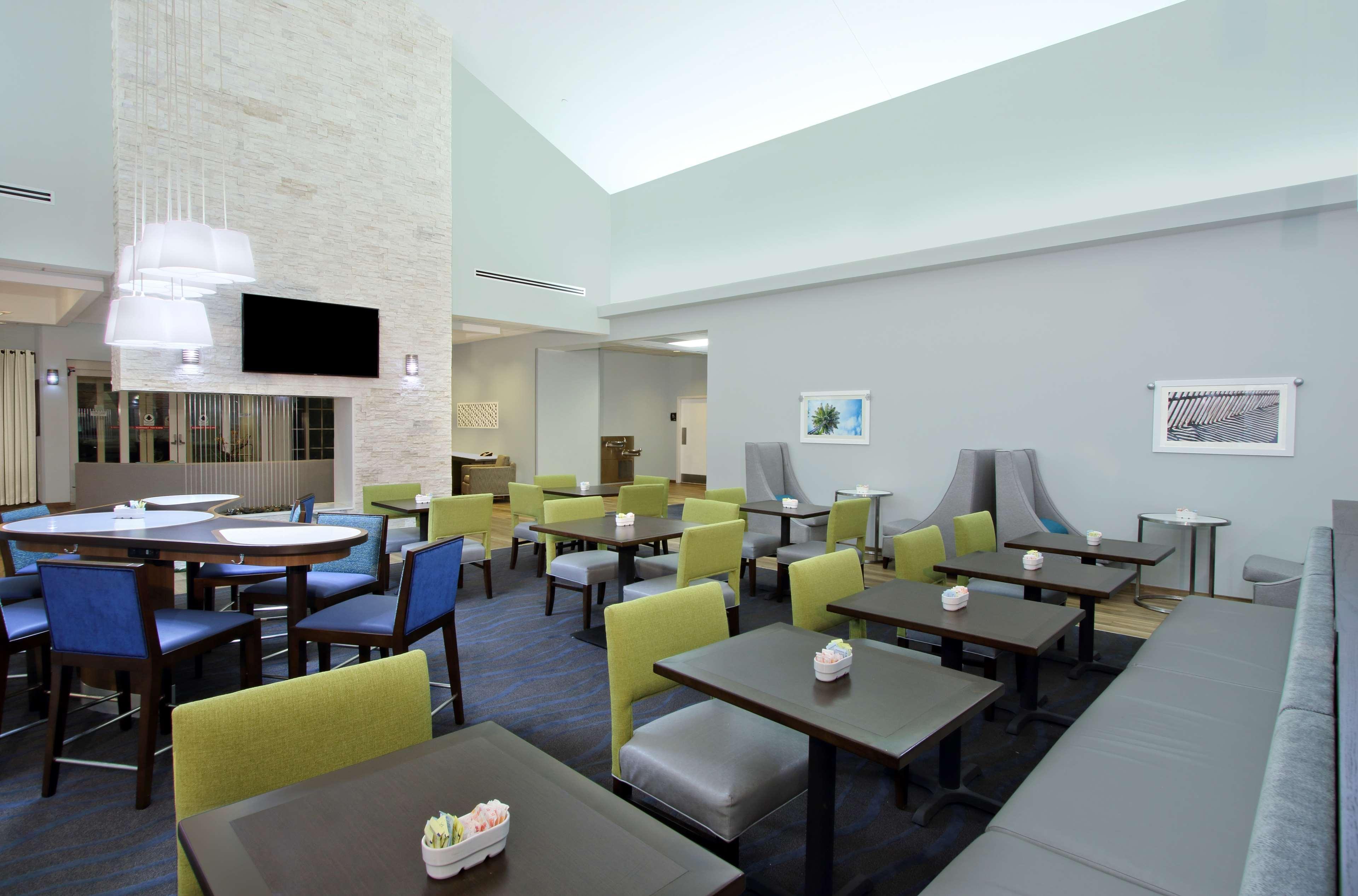 Homewood Suites By Hilton Miami - Airport West Miami Springs Bagian luar foto
