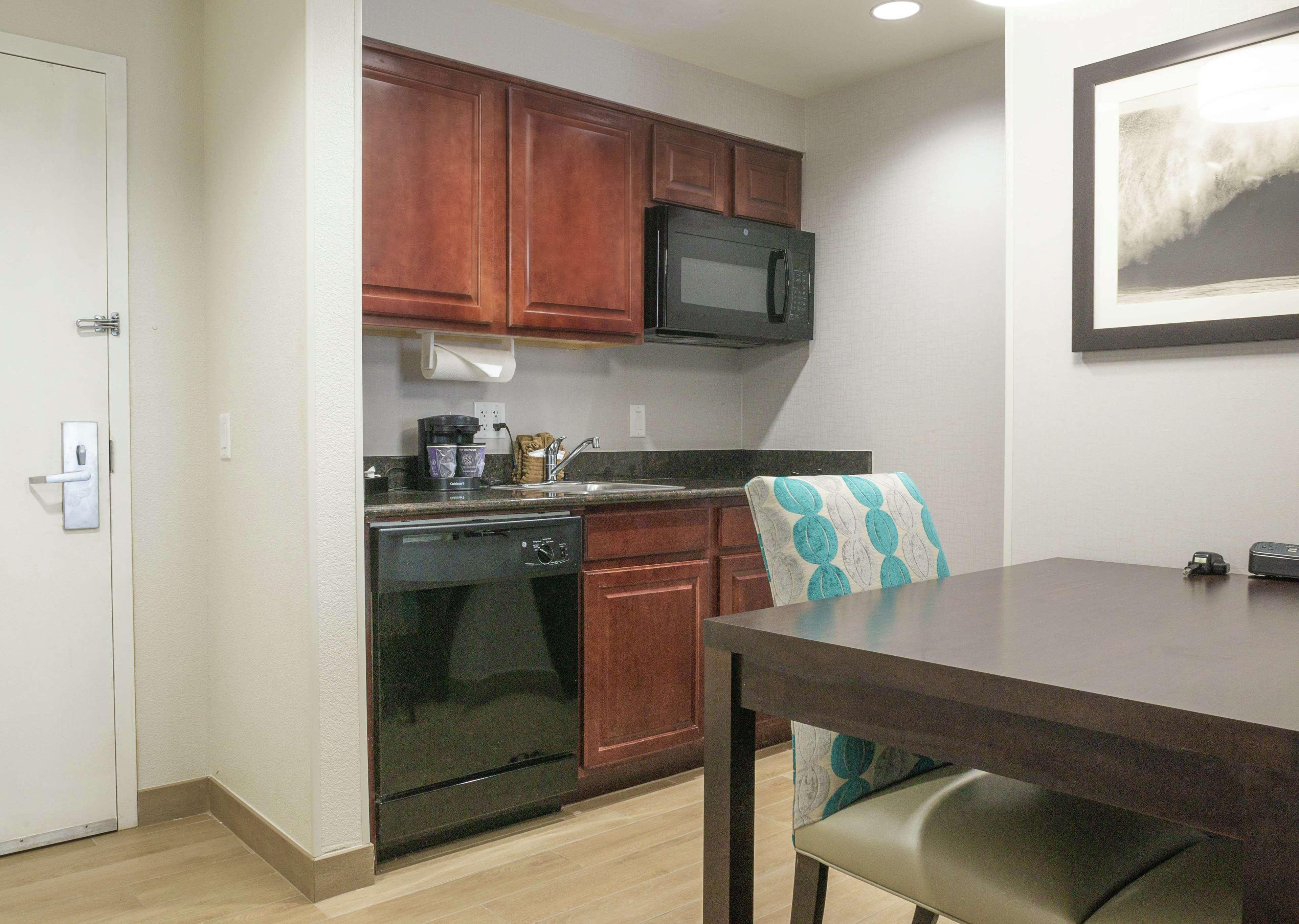 Homewood Suites By Hilton Miami - Airport West Miami Springs Bagian luar foto