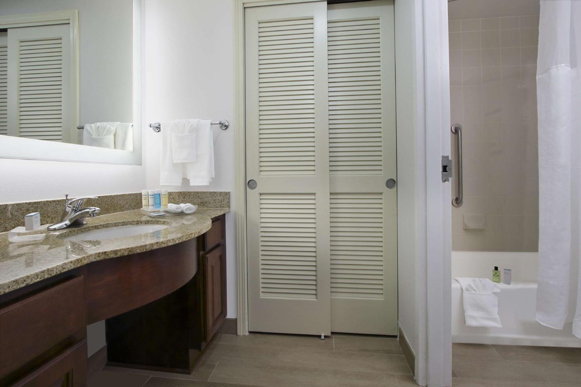 Homewood Suites By Hilton Miami - Airport West Miami Springs Bagian luar foto