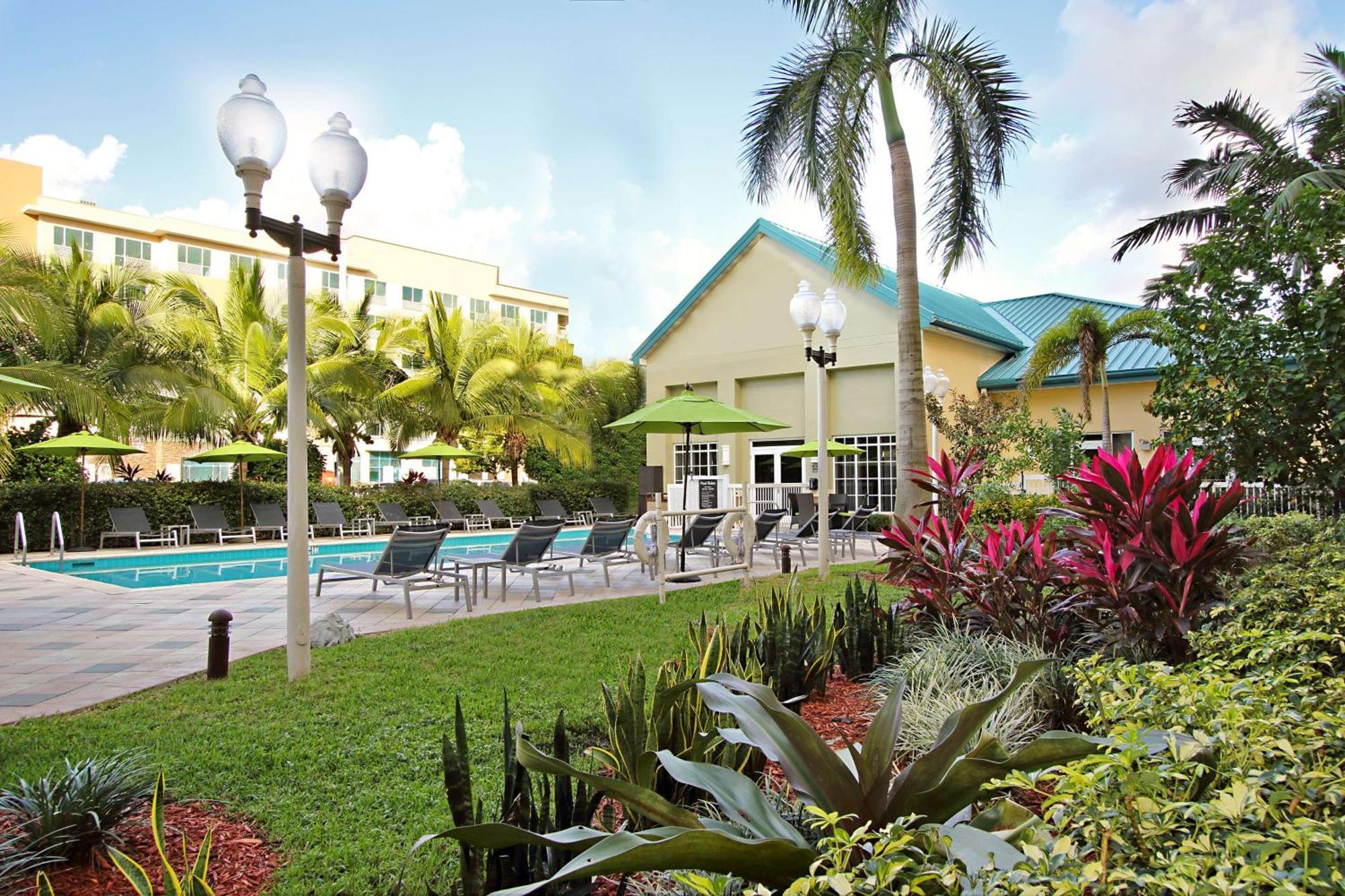 Homewood Suites By Hilton Miami - Airport West Miami Springs Bagian luar foto
