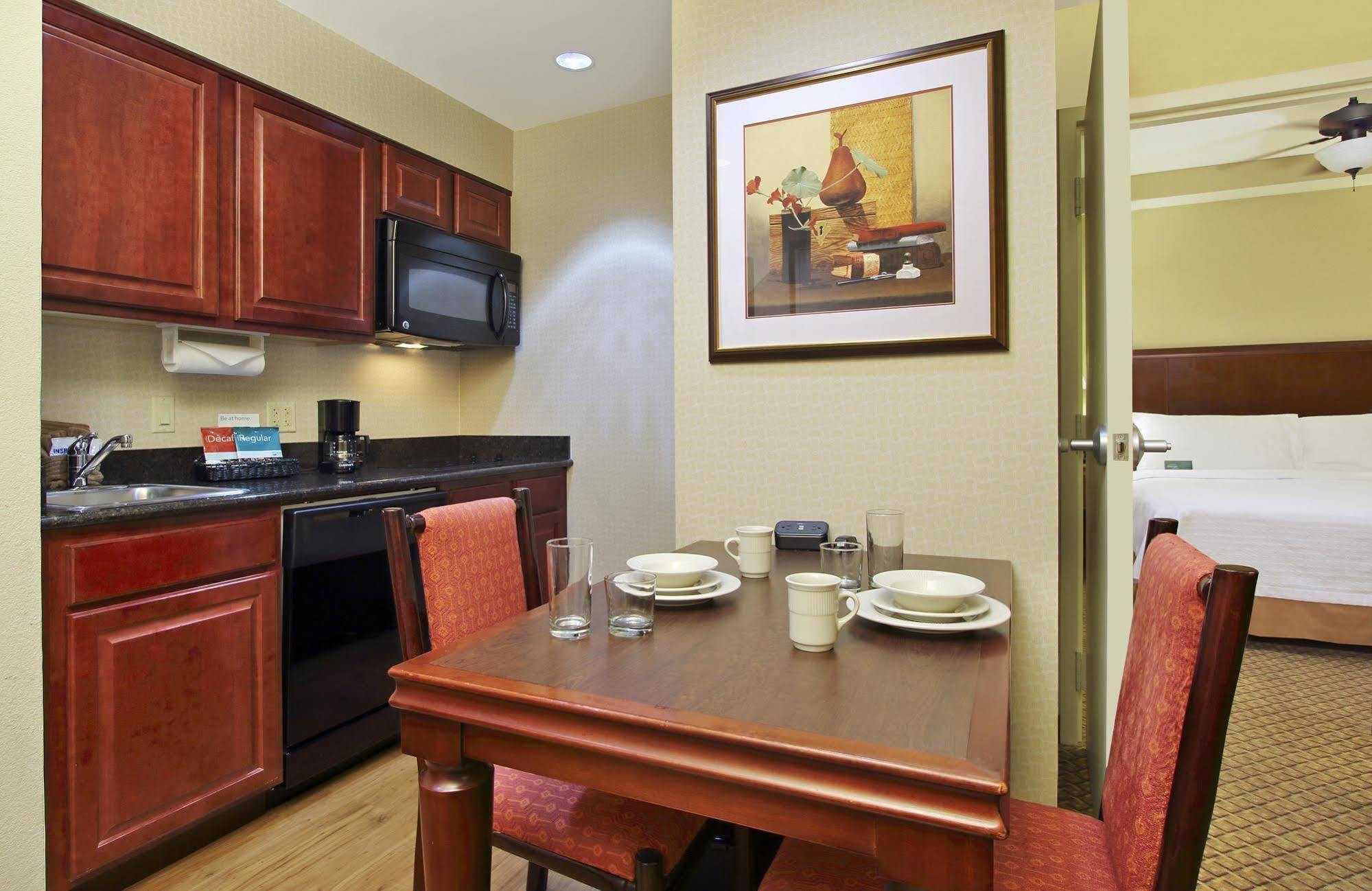Homewood Suites By Hilton Miami - Airport West Miami Springs Bagian luar foto